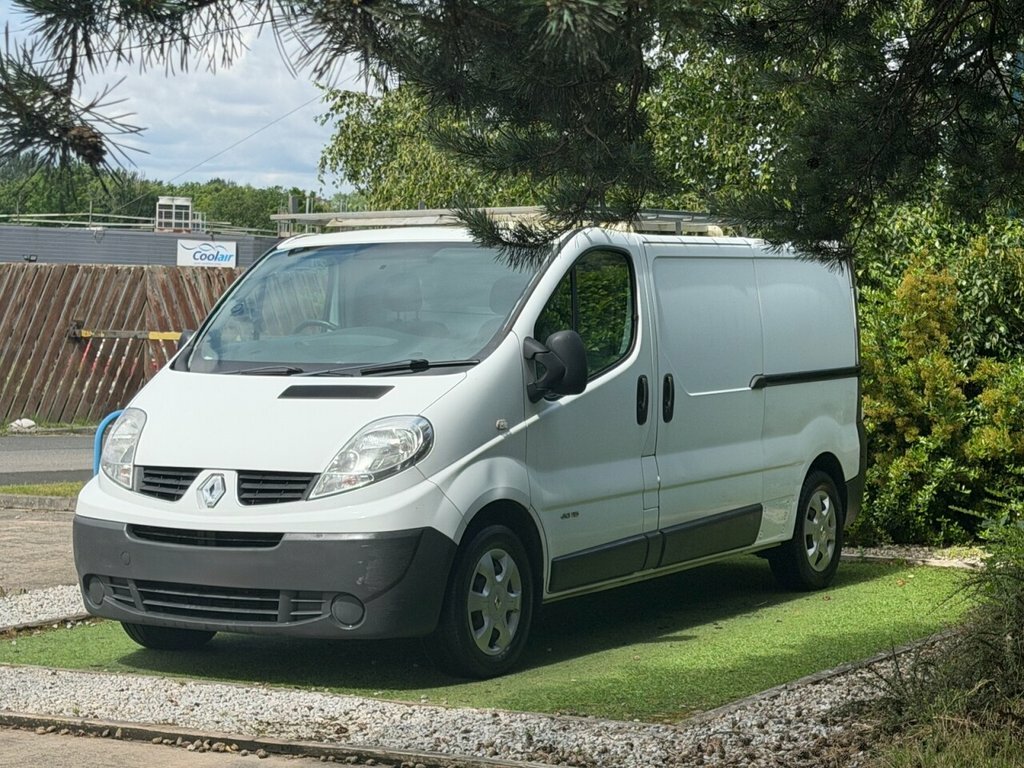 Renault Trafic Mpv White #4