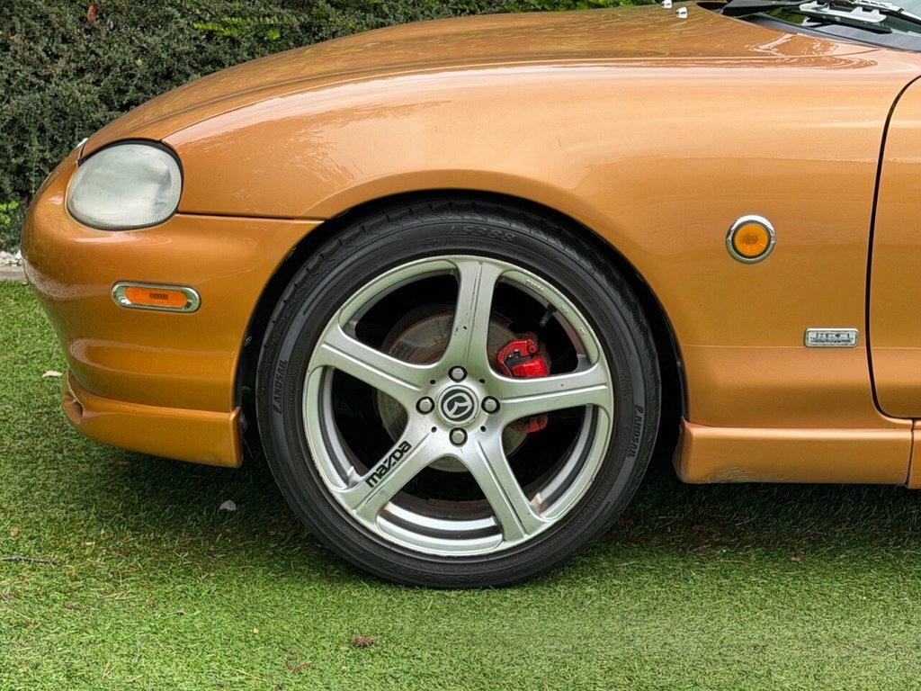 Mazda MX-5 Convertible Gold #6