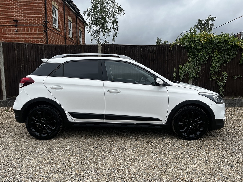 Hyundai I20 T-gdi Active RV66UTU White #5
