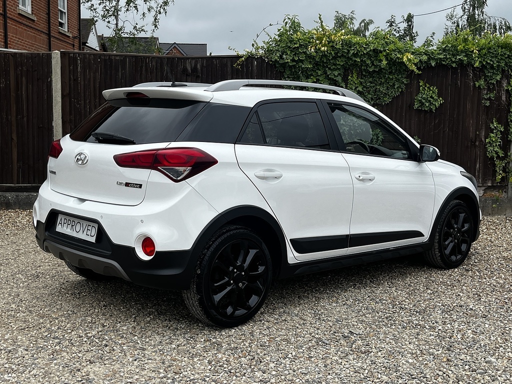 Hyundai I20 T-gdi Active RV66UTU White #6