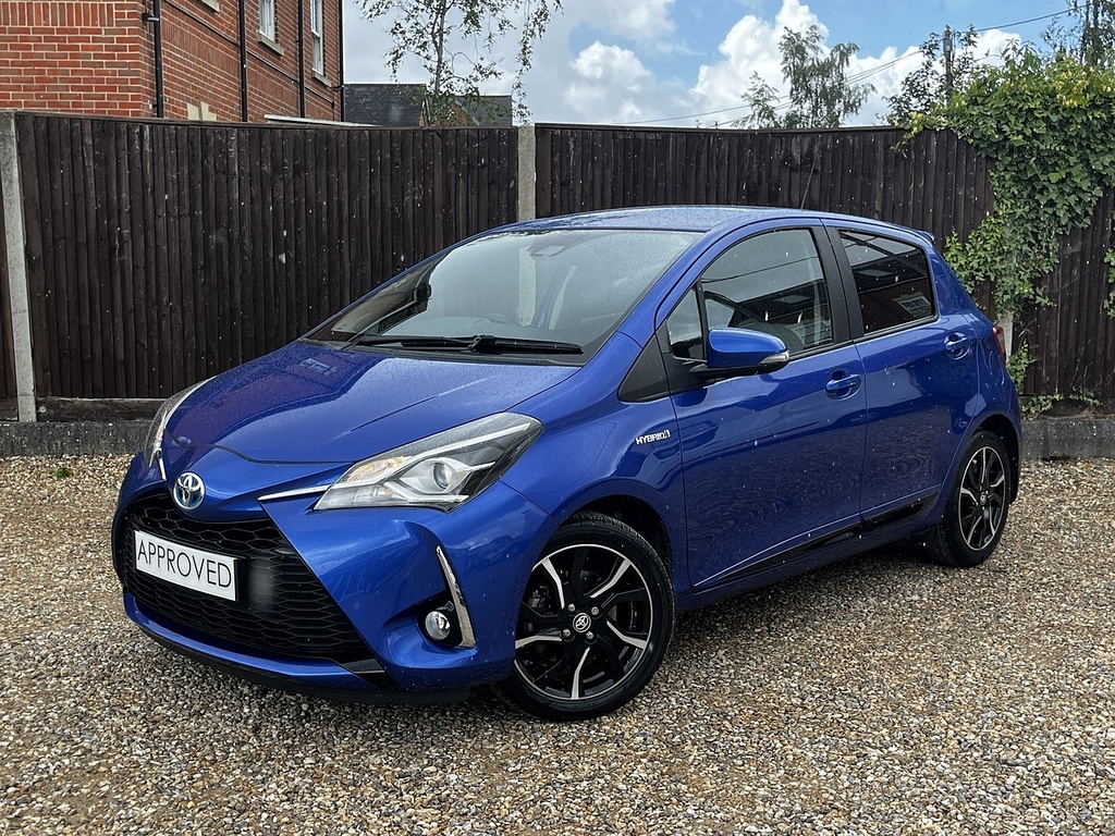 Toyota Yaris Vvt-h Design LJ67HWE Blue #4