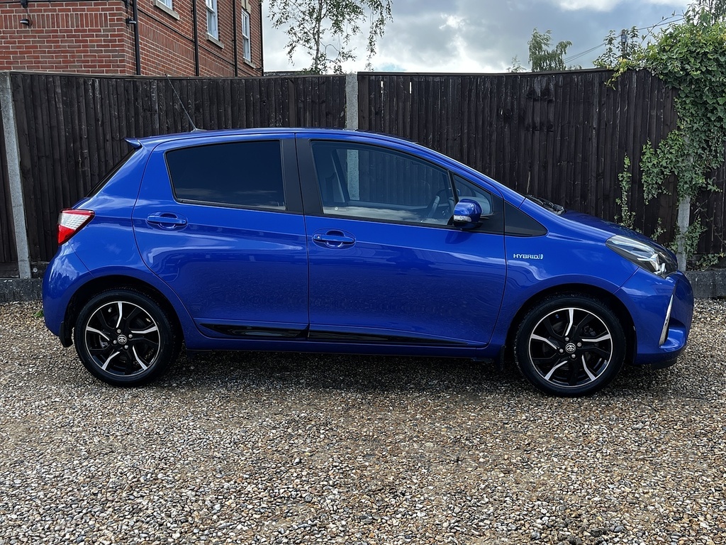 Toyota Yaris Vvt-h Design LJ67HWE Blue #6