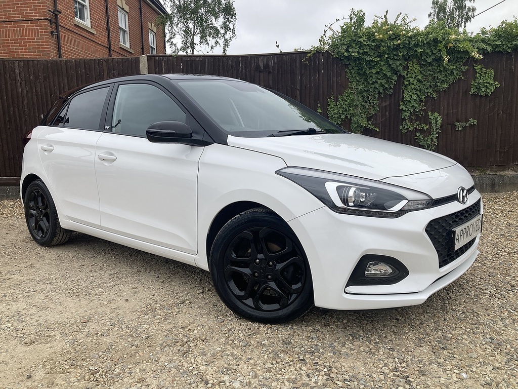 Hyundai I20 Play White #6