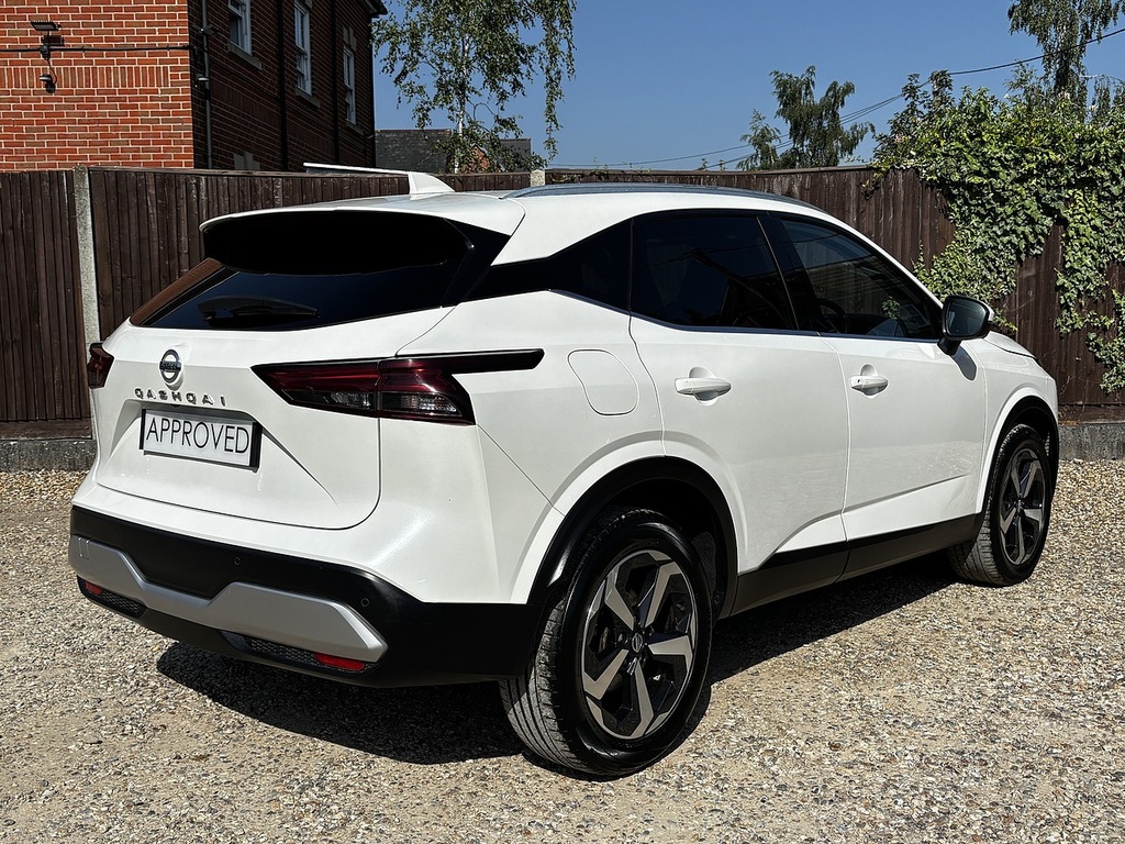 Nissan Qashqai Dig-t Mhev N-connecta CK71GGO White #5