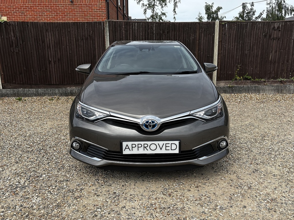 Toyota Auris Vvt-h Excel Brown #3