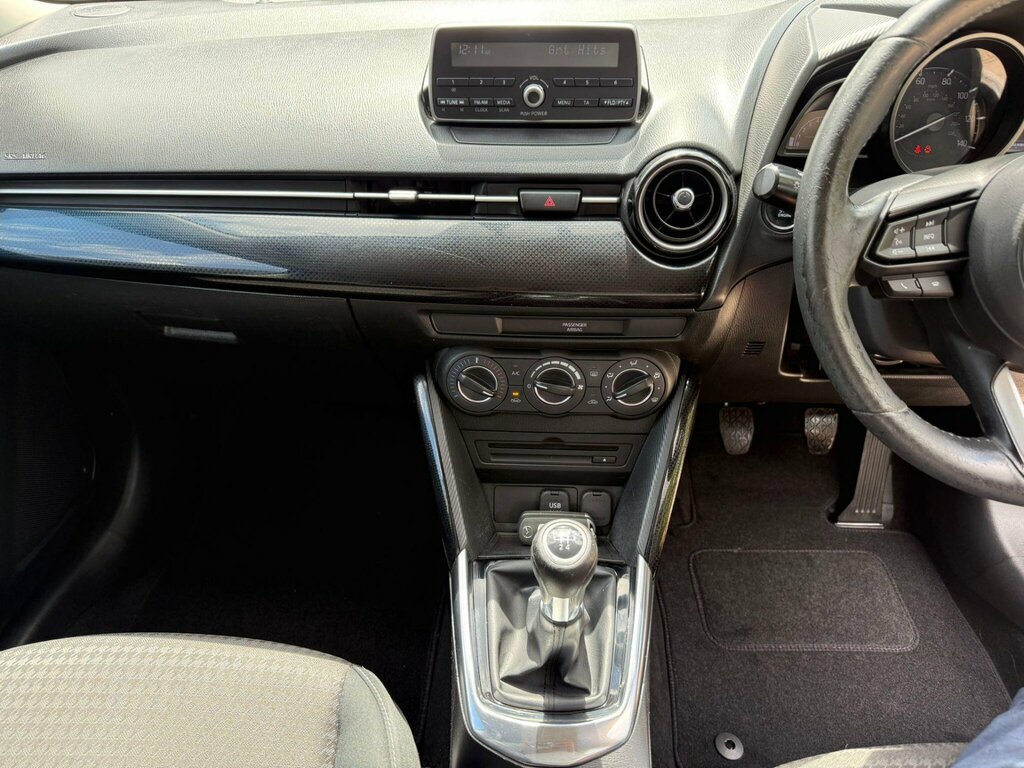 Mazda 2 1.5 Skyactiv-g Sport Nav 201717 White #31