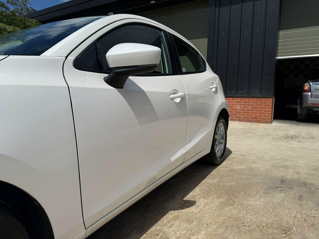 Mazda 2 1.5 Skyactiv-g Sport Nav 201717 White #39