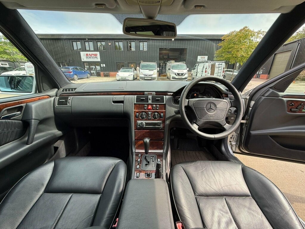 Mercedes-Benz E Class 2.2L Convertible W124 1 Owner Since 1997 Blue #10