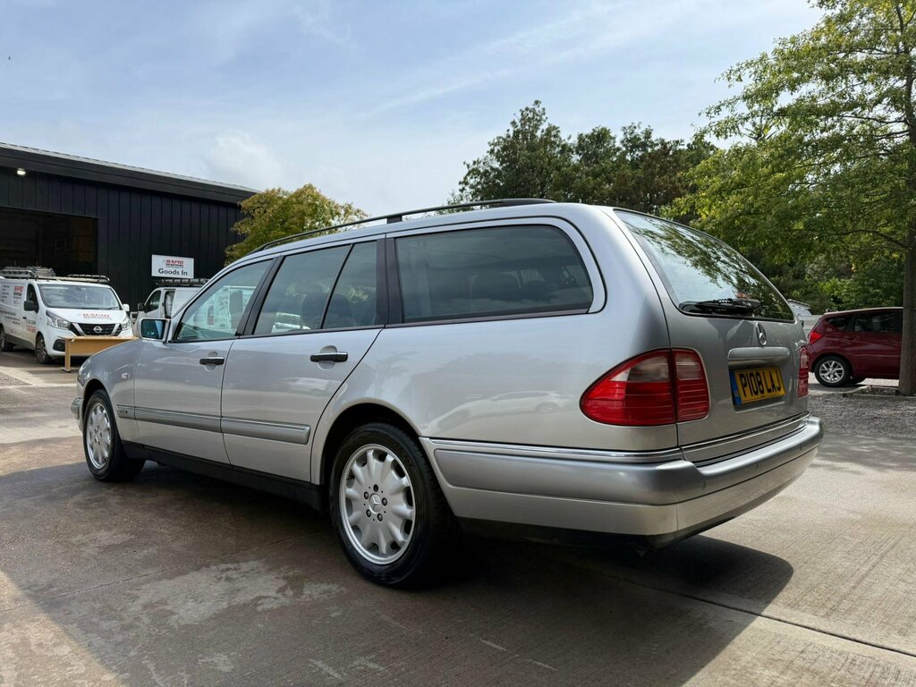 Mercedes-Benz E Class 3.2 E320 Elegance  #3