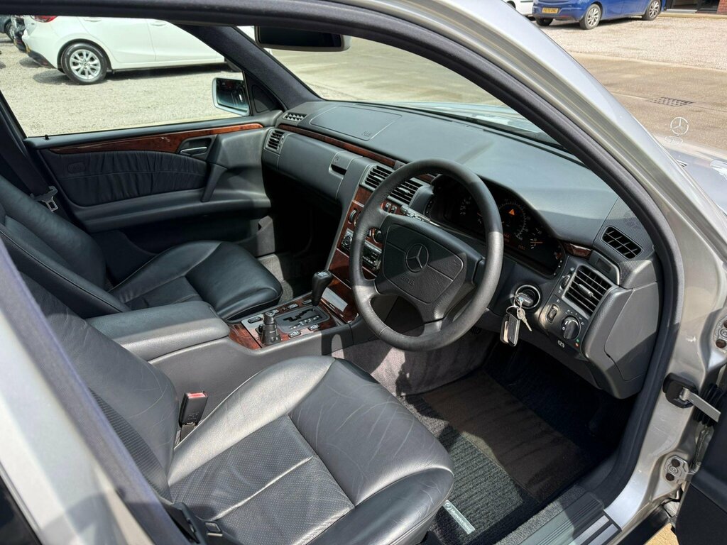 Mercedes-Benz E Class 2.2L Convertible W124 1 Owner Since 1997 Blue #7