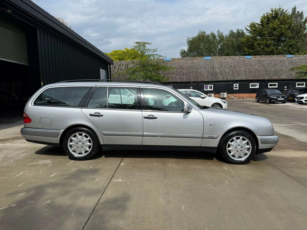 Mercedes-Benz E Class 3.2 E320 Elegance  #6