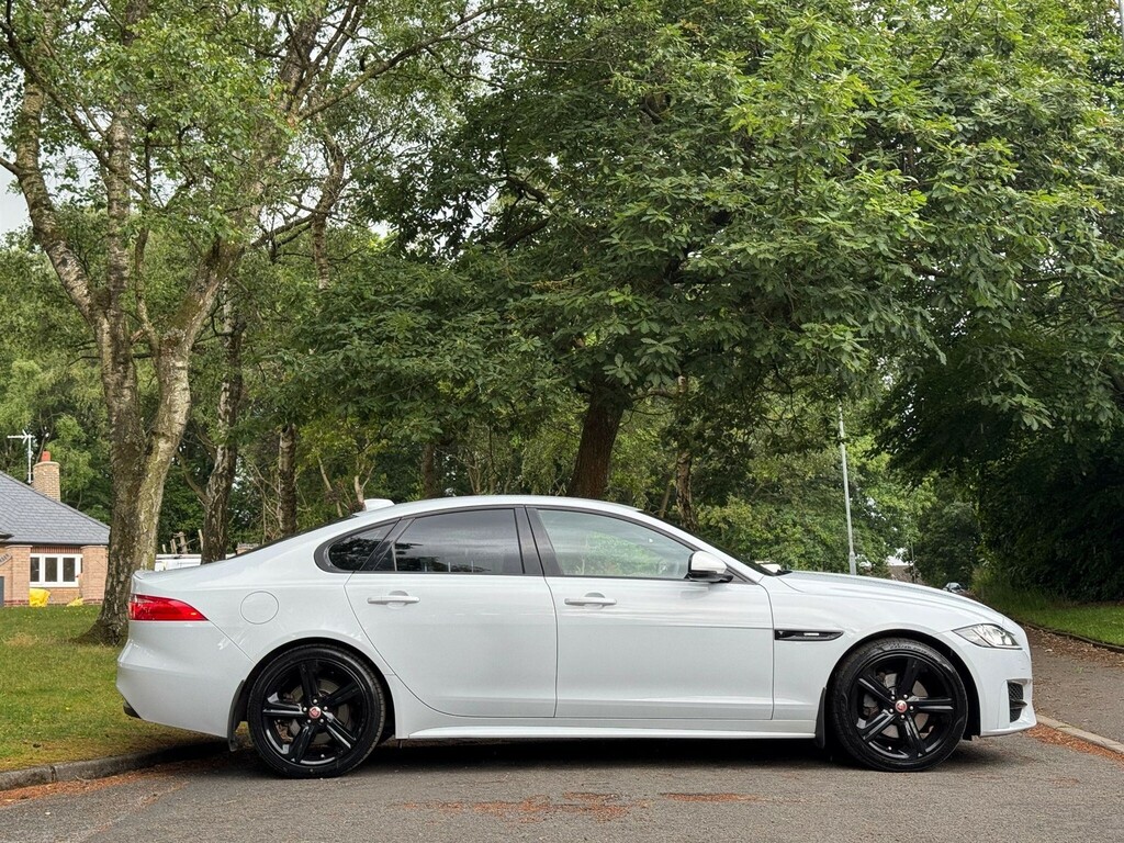 Jaguar XF 2.0D R-sport Saloon Euro 6 Ss White #3