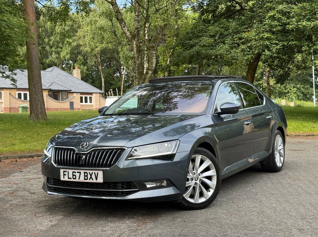 Skoda Superb 2.0 Tsi Laurin Klement Hatchback Dsg