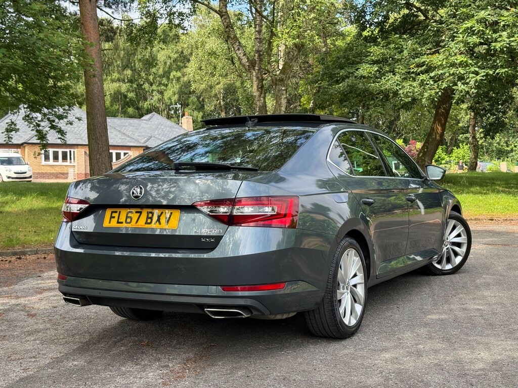Skoda Superb 2.0 Tsi Laurin Klement Hatchback Dsg #2