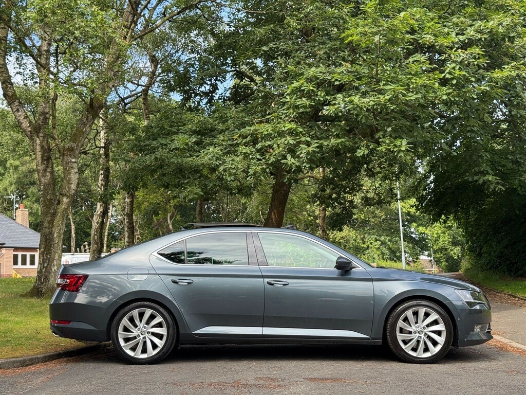 Skoda Superb 2.0 Tsi Laurin Klement Hatchback Dsg #3