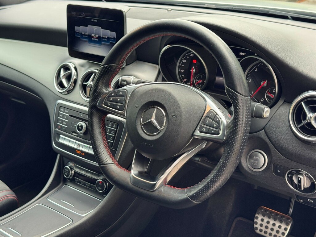 Mercedes-Benz GLA Class 2.1 Gla220d Amg Line Suv 7G-dct 4Matic #4