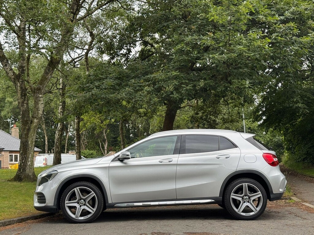 Mercedes-Benz GLA Class 2.1 Gla220d Amg Line Suv 7G-dct 4Matic #3