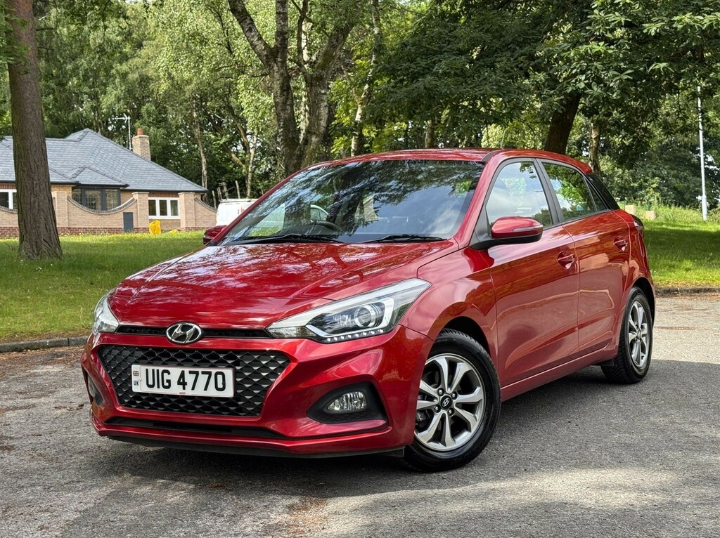 Hyundai I20 1.2 Se Launch Edition Hatchback Red