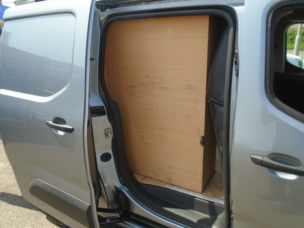 Vauxhall Combo Mpv White #10