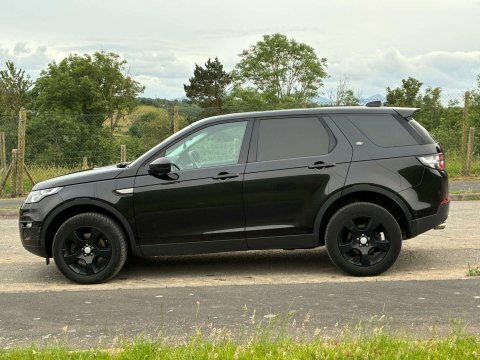Land Rover Discovery Sport 2L Hse Luxury Black #3