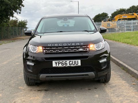 Land Rover Discovery Sport 2L Hse Luxury Black #5