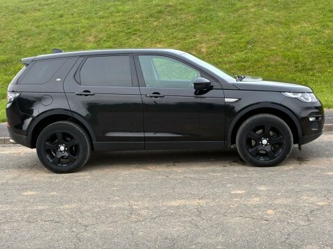 Land Rover Discovery Sport 2L Hse Luxury Black #4