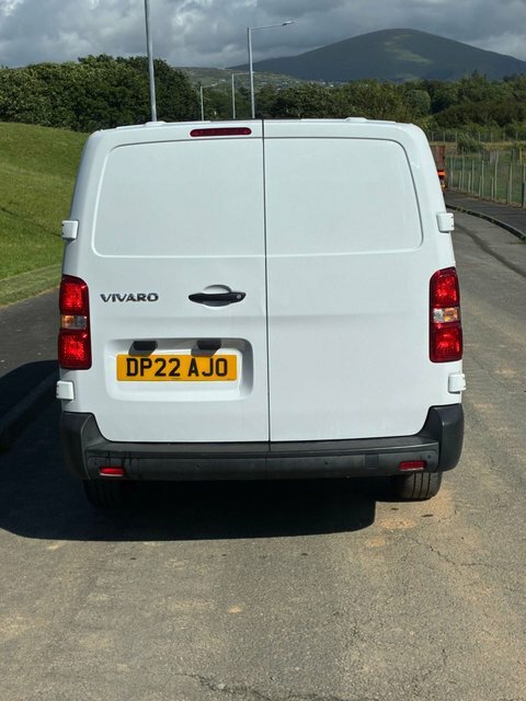 Vauxhall Vivaro 2900 1.5D 100Ps Dynamic H1 Van #8