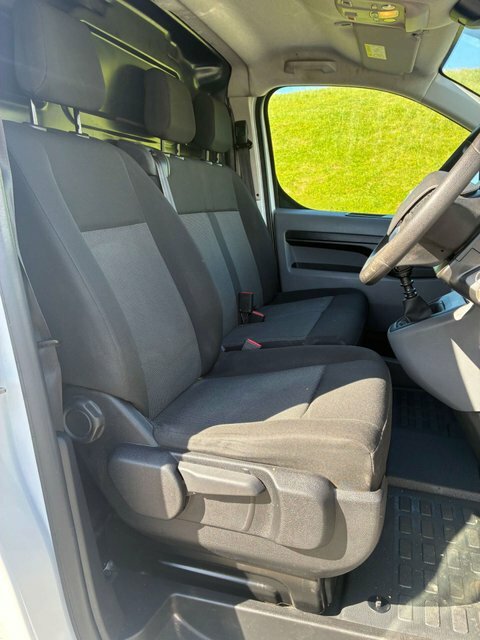 Vauxhall Vivaro 2900 1.5D 100Ps Dynamic H1 Van #10