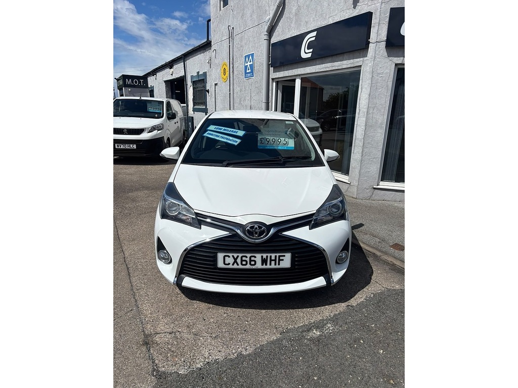 Toyota Yaris Vvt-i Icon White