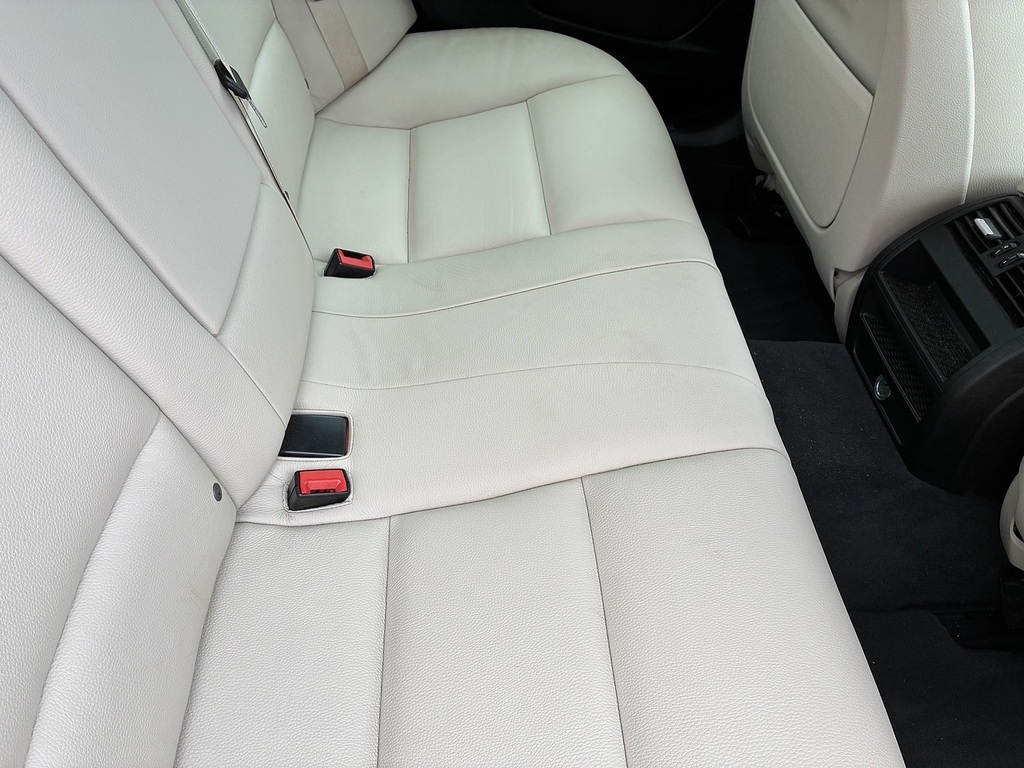 BMW 5 Series 520D Luxury Blue #19