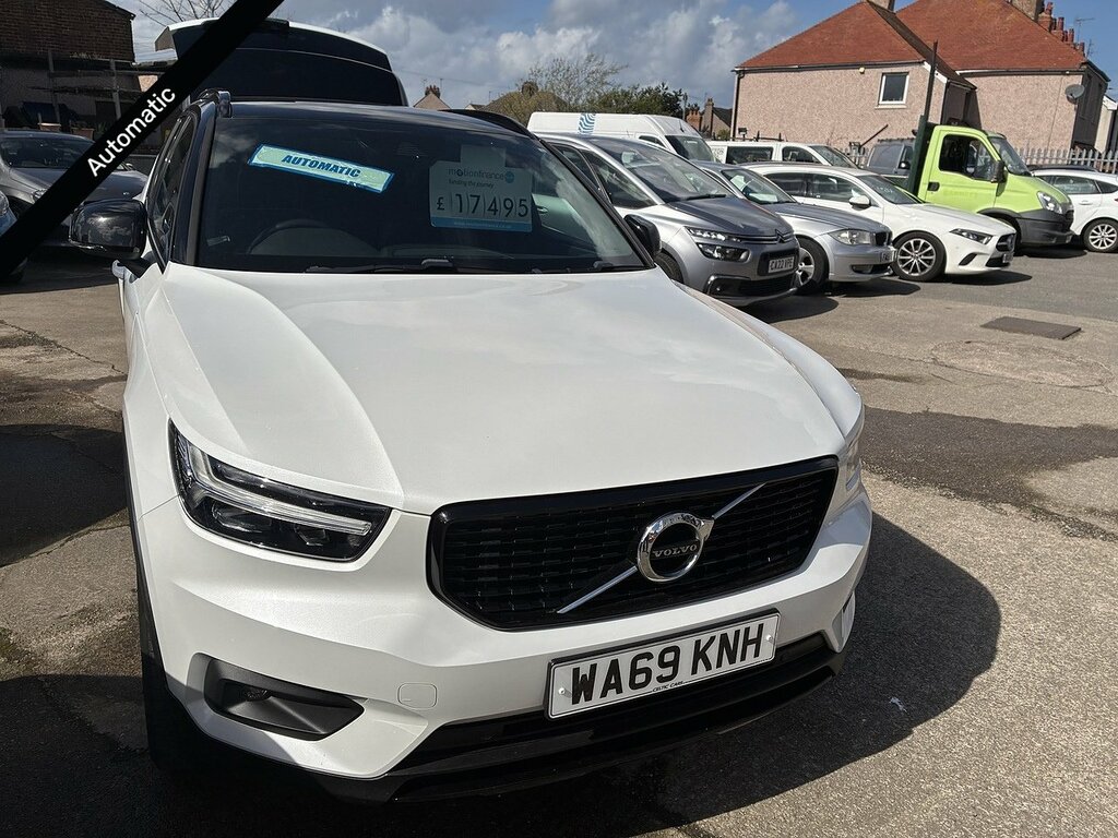 Volvo XC40 T4 R-design White