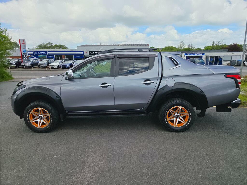 Mitsubishi L200 2.4 Di-d Dc Barbarian Svp II 4Wd Euro 6 Grey #4