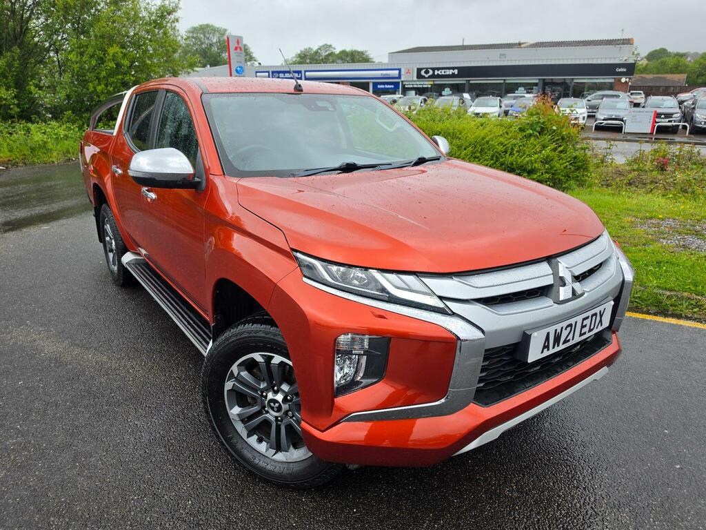 Mitsubishi L200 2.2 Di-d Dc Barbarian 4Wd Euro 6 Ss Orange