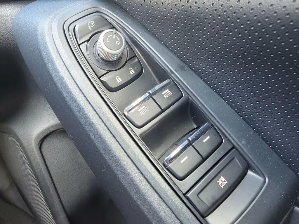 Subaru XV 2.0I Se Premium Lineartronic Hatchback Red #23