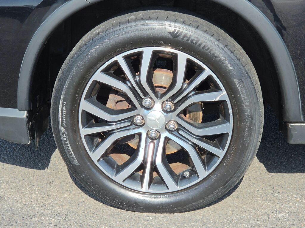 Mitsubishi Outlander 2.2 Di-d 4 4Wd Euro 6 YO68CFL Black #6