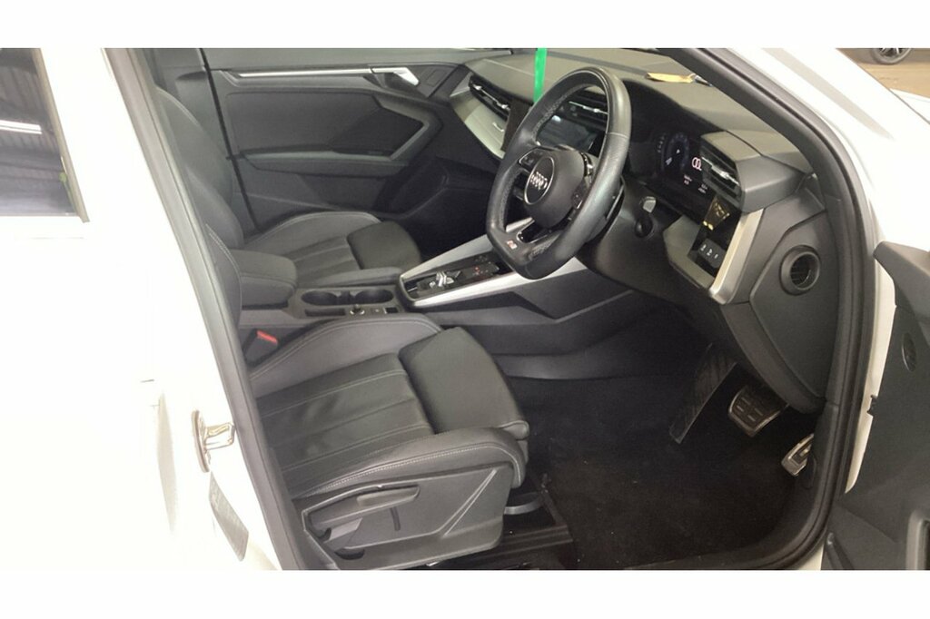 Audi A3 Saloon DU71YXC White #2
