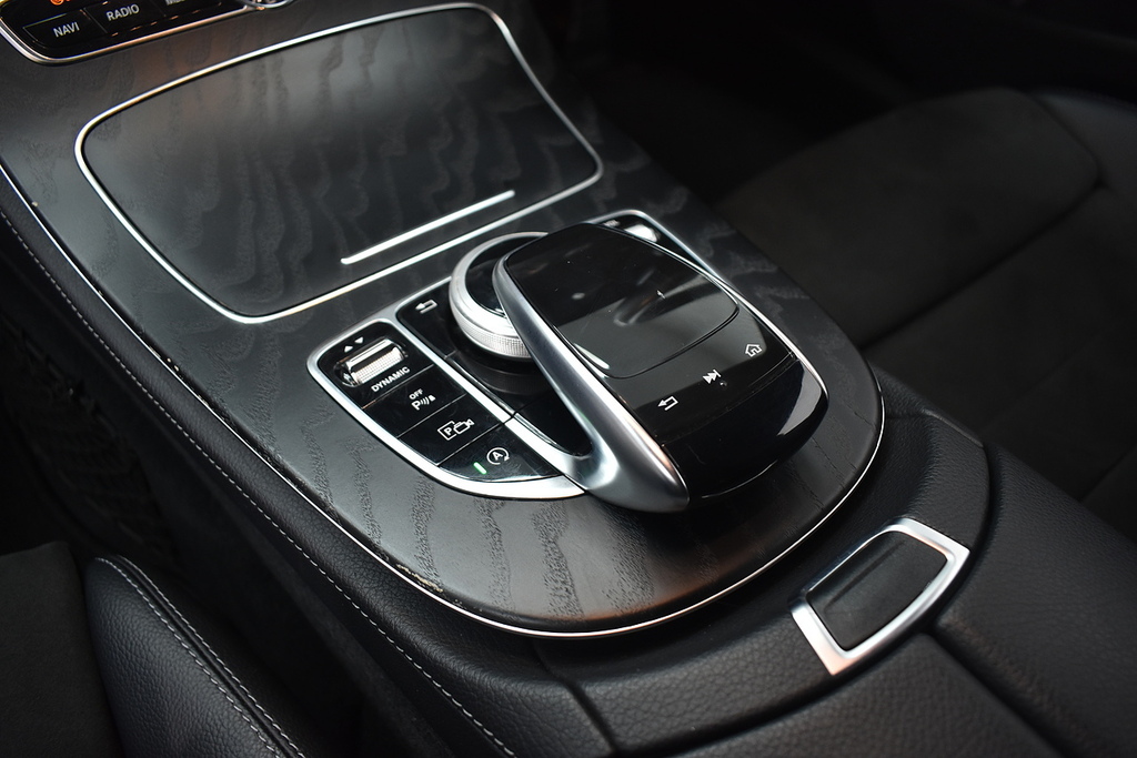 Mercedes-Benz E Class 2019 2.0 E200 Amg Line Saloon G-tronic Black #23