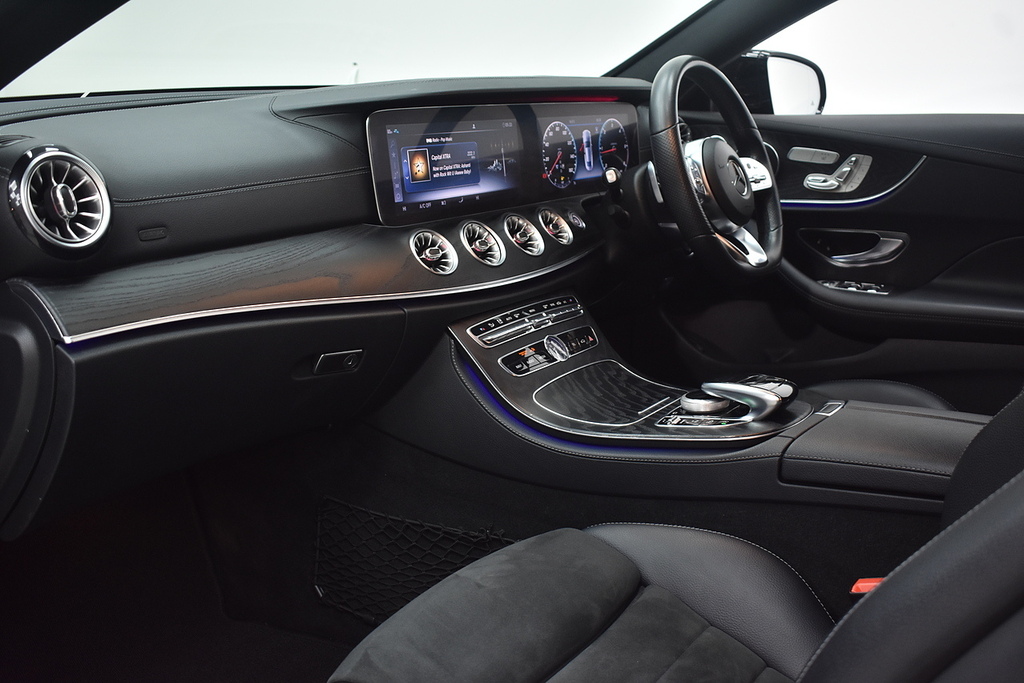 Mercedes-Benz E Class 2019 2.0 E200 Amg Line Saloon G-tronic Black #17