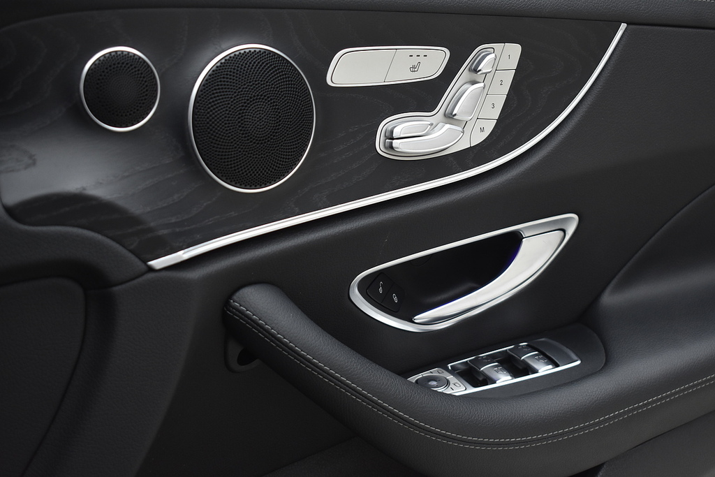 Mercedes-Benz E Class 2019 2.0 E200 Amg Line Saloon G-tronic Black #46