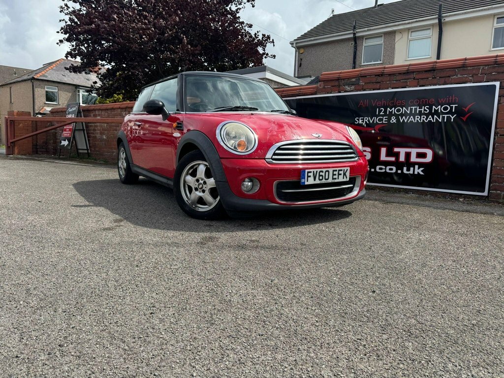Mini Hatch 1.6L Cooper D Red