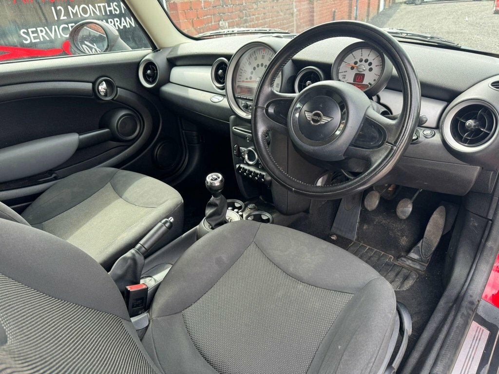 Mini Hatch 1.6L Cooper D Red #4