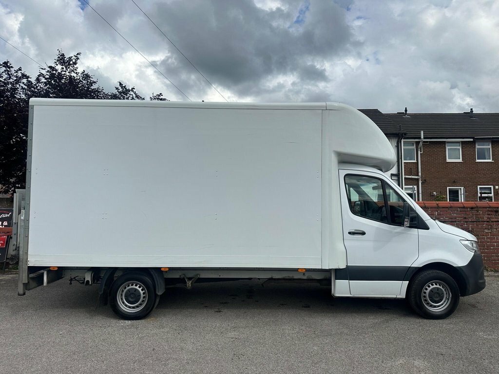 Mercedes-Benz Sprinter 2L Progressive White #6