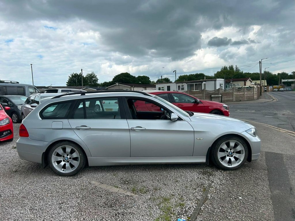 BMW 3 Series 325I Se Green #2