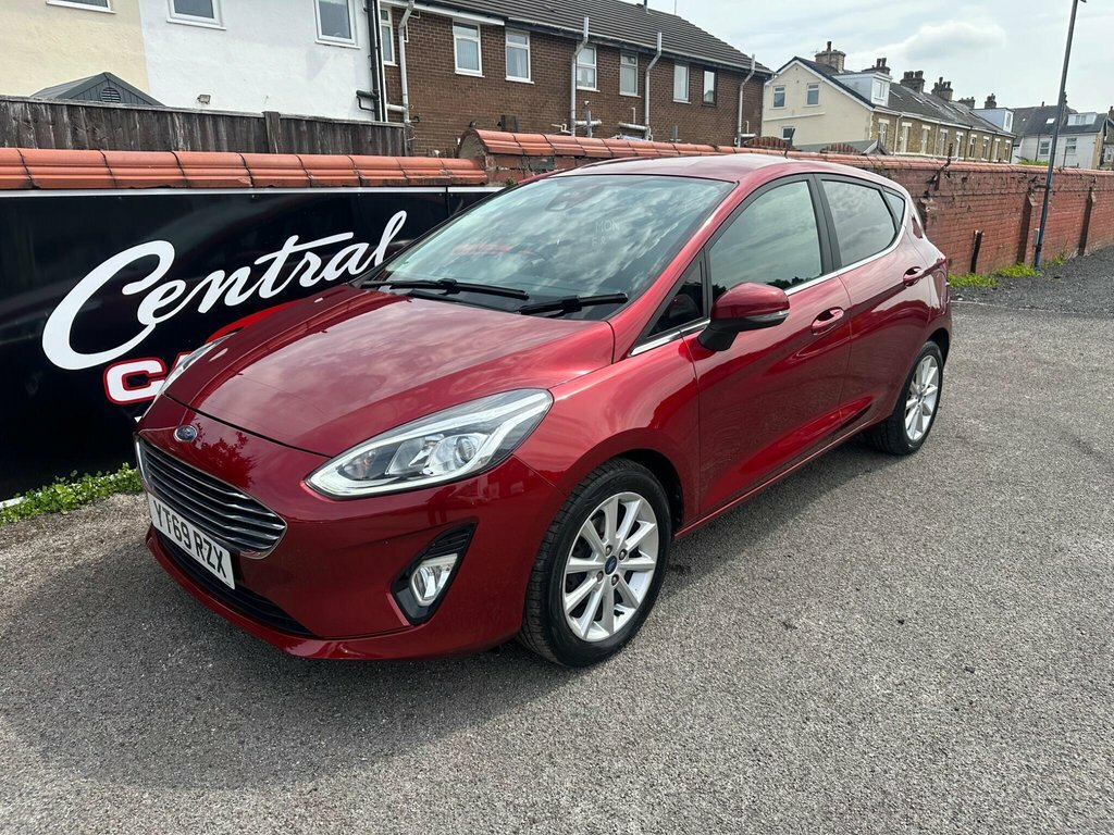 Ford Fiesta 1L Titanium Red #6