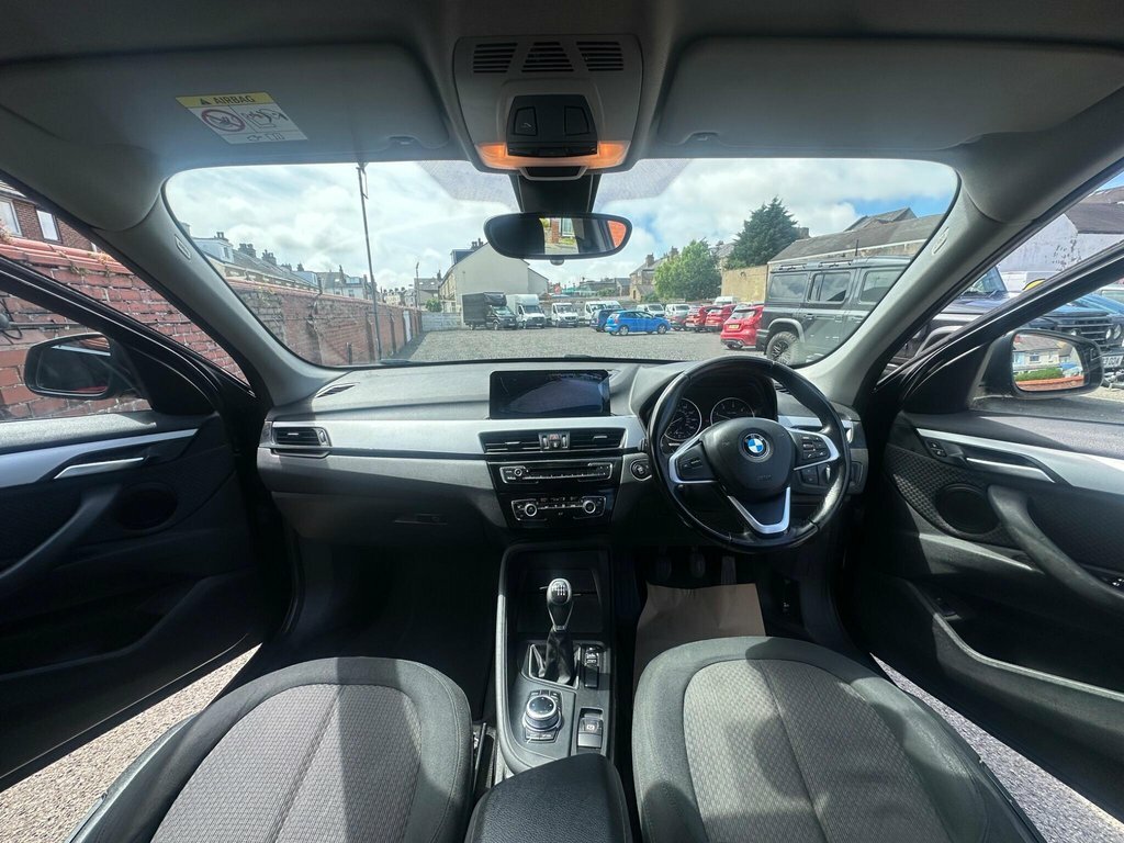 BMW X1 2L Se Black #3