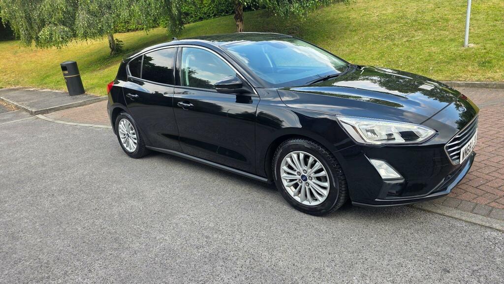 Ford Focus Titanium Black #2