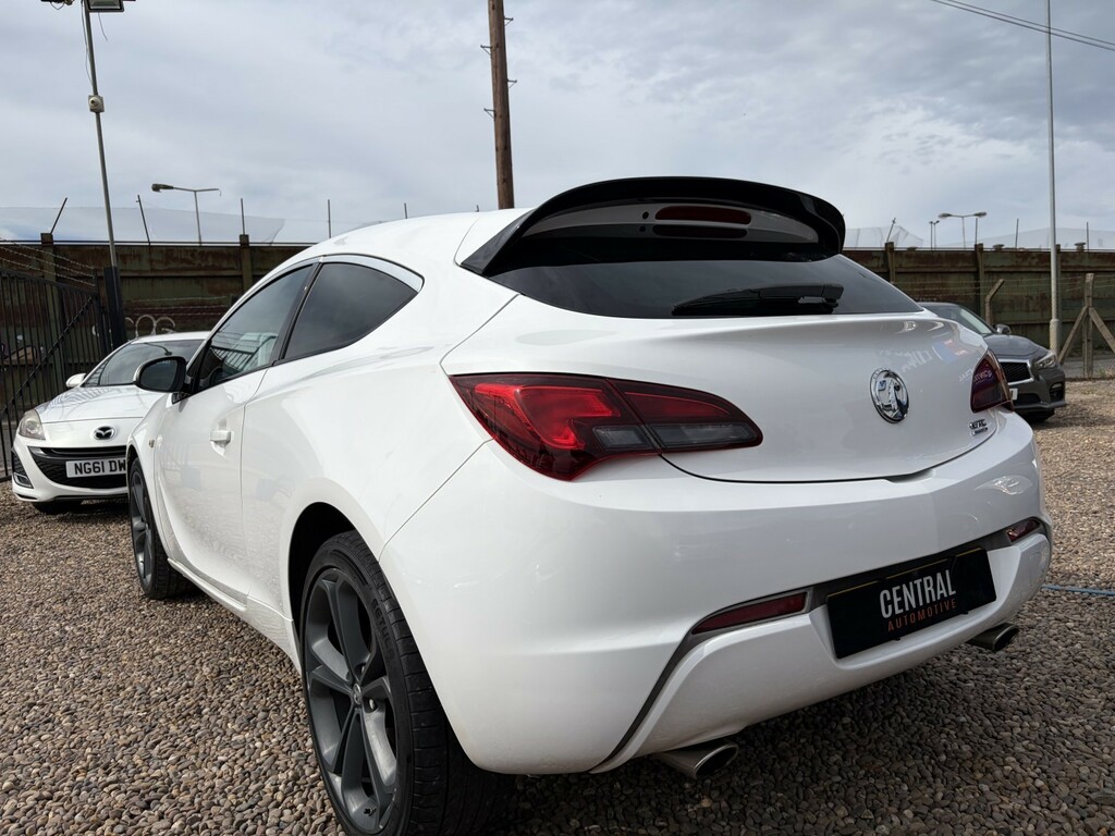Vauxhall Astra GTC 1.6 I Turbo Limited Edition MM65KBY White #3