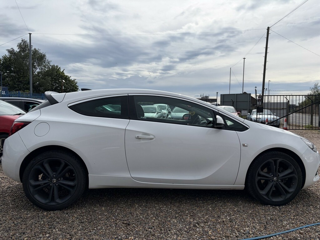 Vauxhall Astra GTC 1.6 I Turbo Limited Edition MM65KBY White #6