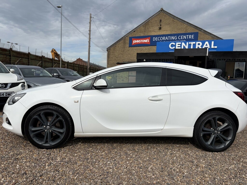 Vauxhall Astra GTC 1.6 I Turbo Limited Edition MM65KBY White #2