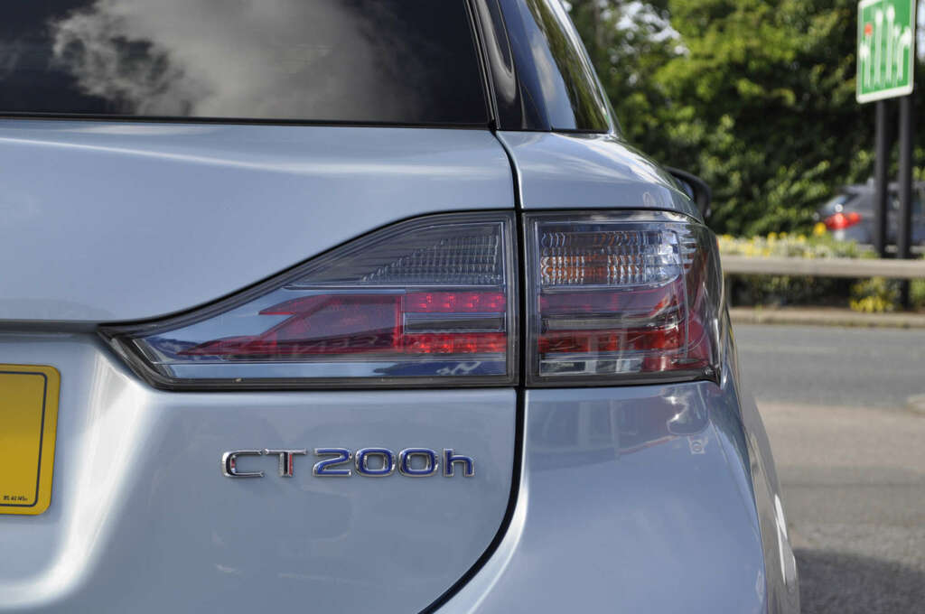Lexus CT 200H Se-l 1791Cc White #12